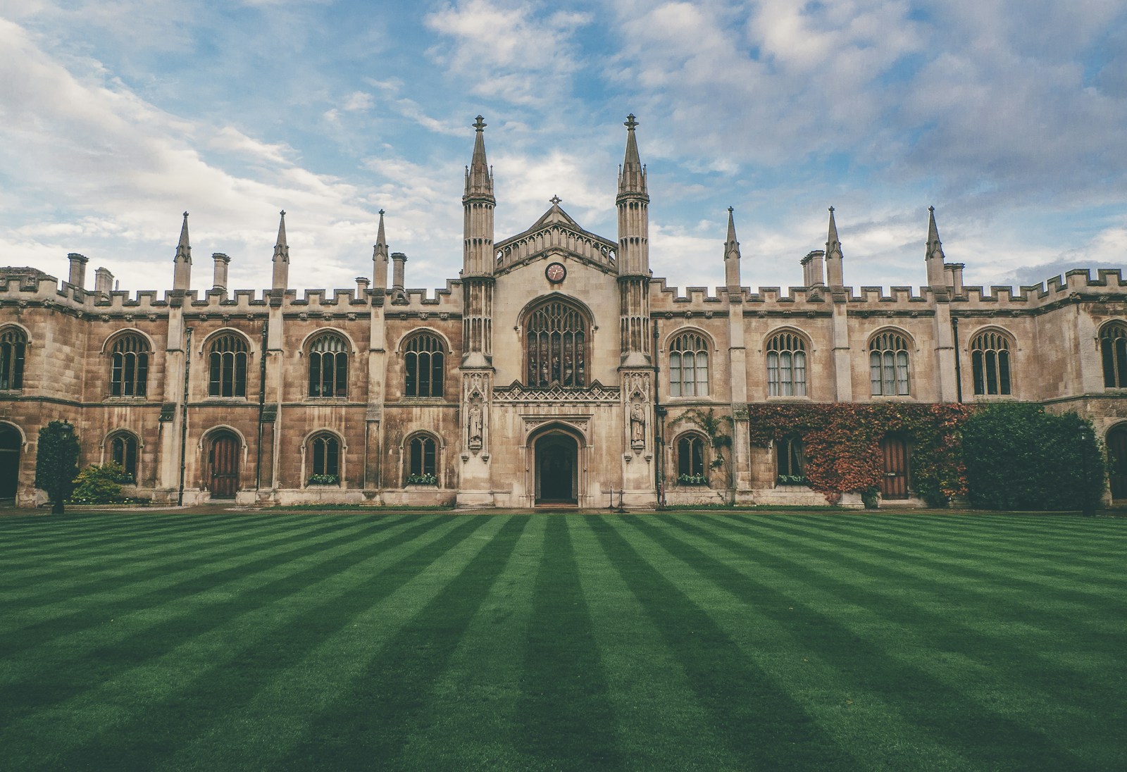 How to Apply to UK Schools from Abroad: A Step-by-Step Guide