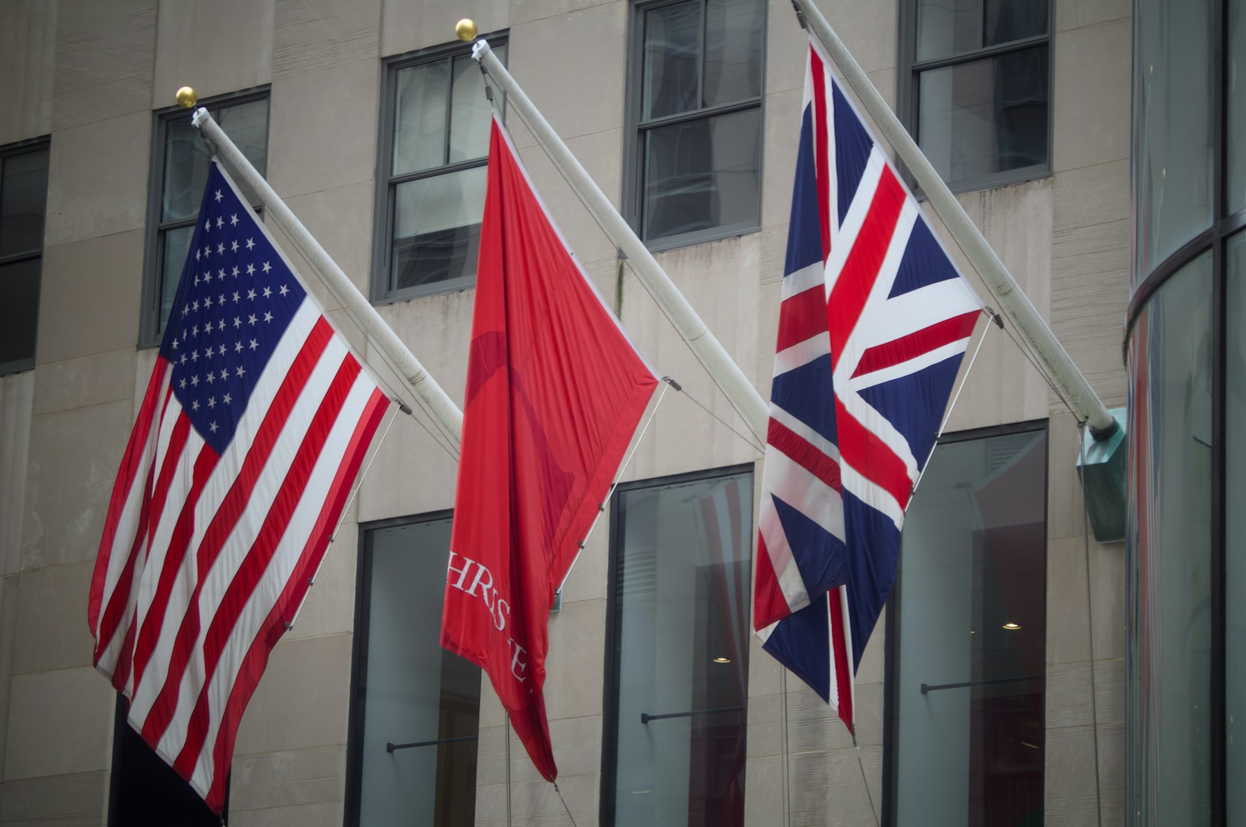 Moving to the UK from the USA with School-Age Children